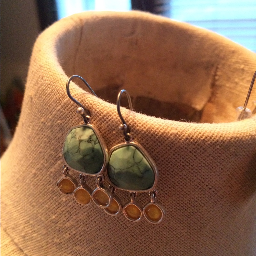 Dangle earrings